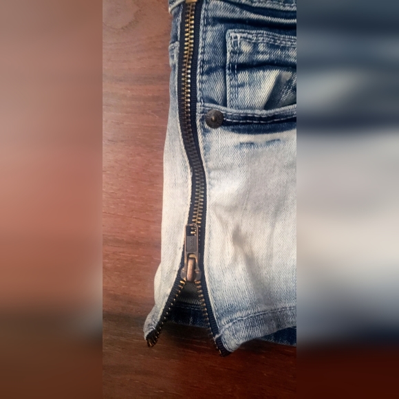 Guess Jean Shorts Side Zippers Acid Wash Size 25 - Picture 3 of 6